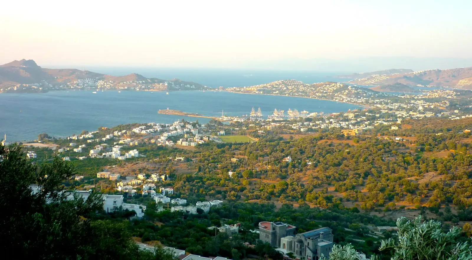 Bodrum: Efsanevi Tatil Cenneti ve Keşfedilecek Gizli Güzellikler